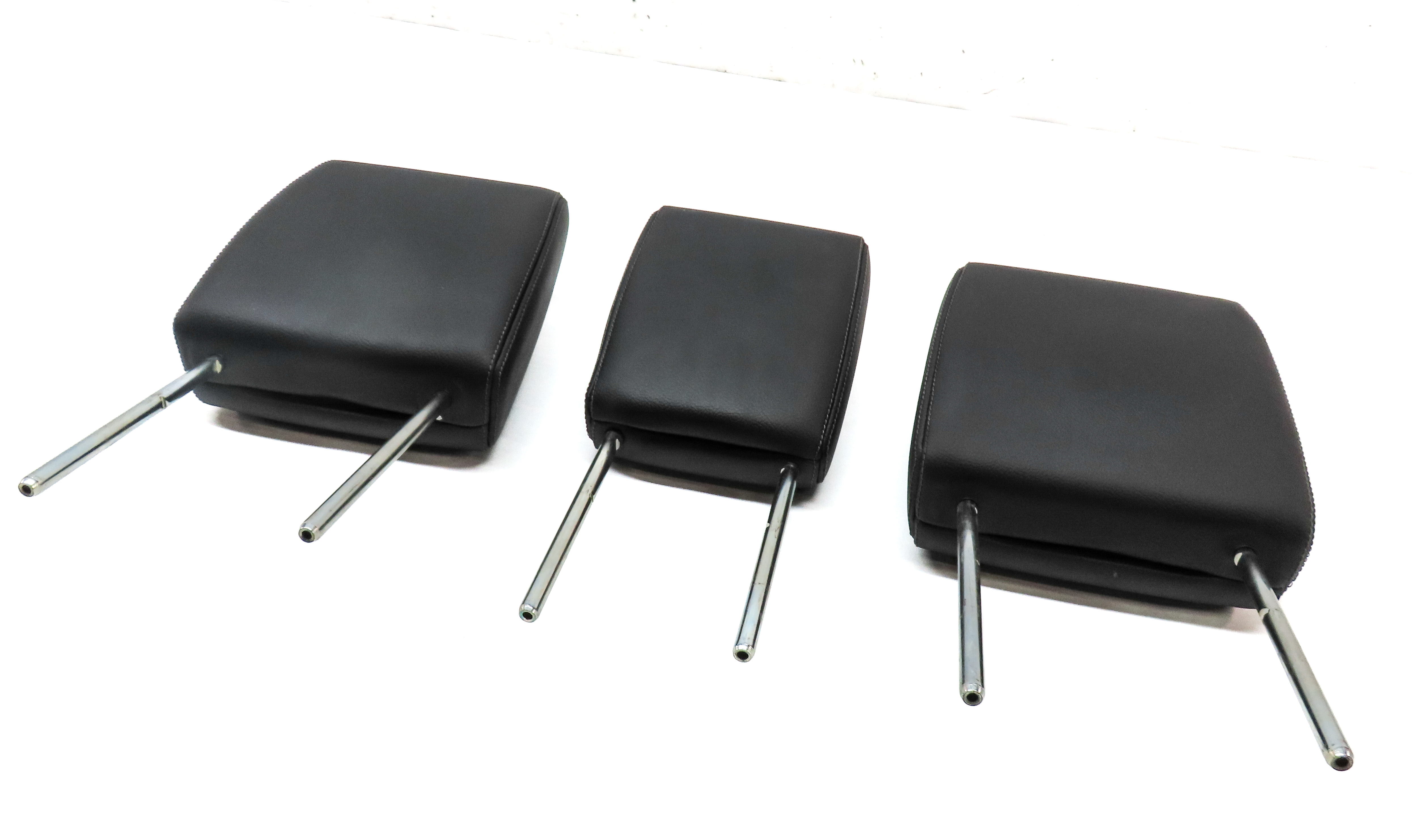 10-16 LAND ROVER LR4 L320 REAR 2ND ROW LEFT CENTER RIGHT HEADREST SET/3 (BLACK) — exact item pictured